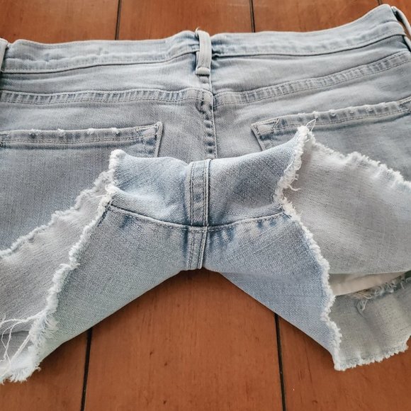 FRAME Denim Le Cutoff Shorts - EUC - Factory Distressed - Light Wash Sz 27 - Picture 5 of 10